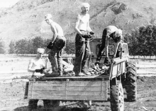 Бут для фундамента