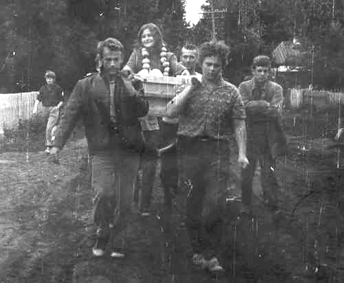 Вынос  именинницы