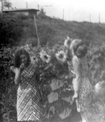 Зина Шпилецкая и Света Данцева 