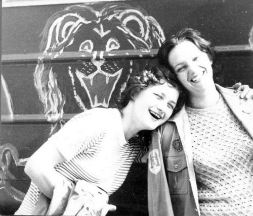 Лев... и львицы при нем